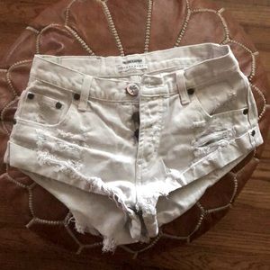 ONE teaspoon white shorts